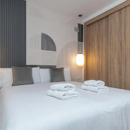 Serenity In Style: Luxury La Cala Golf Getaway Appartement *